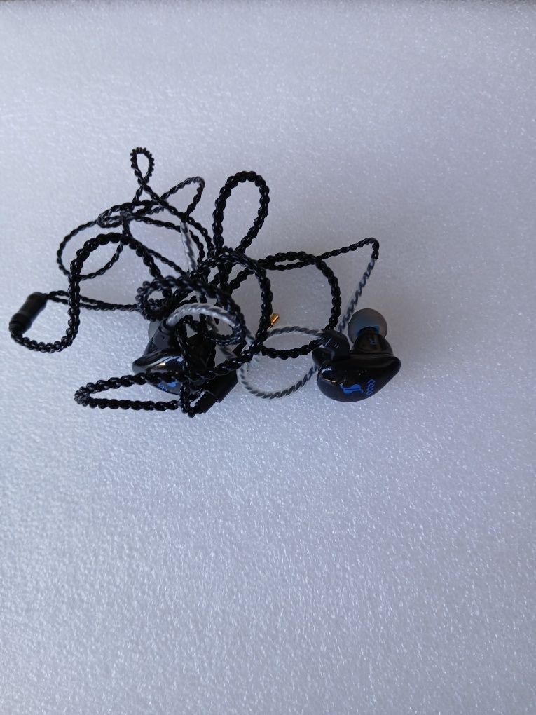 Behringer P2 wzmacniacz słuchawkowy