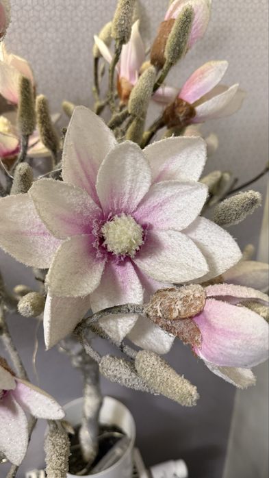 Kwiaty magnolia dekoracja wnętrz sztuczne jak żywe