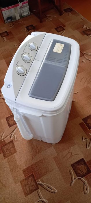 Нова  міні пральна машина напівавтомат.