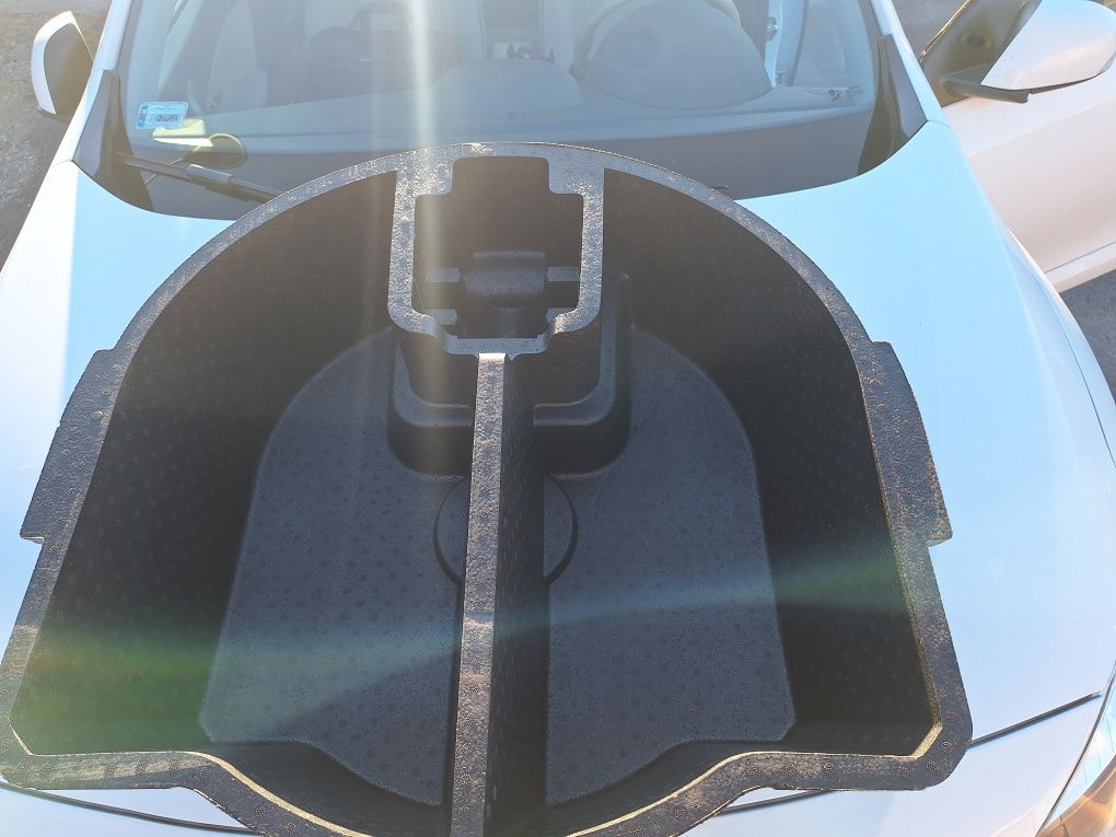 Wkład do bagażnika renault fluence
