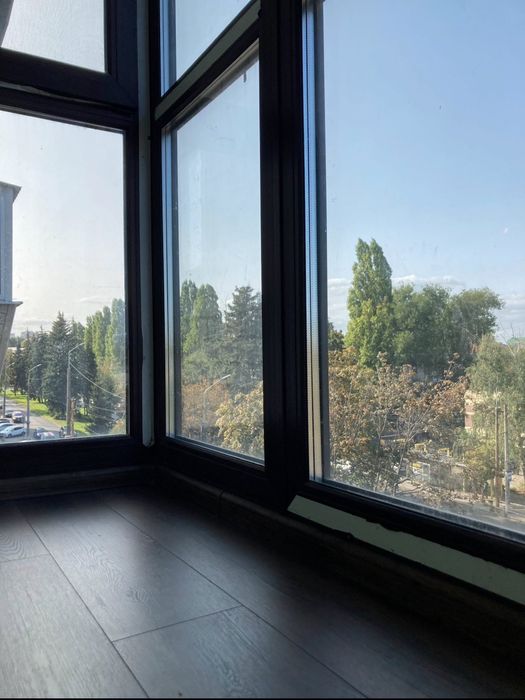 Продається 1кім. квартира на Науки (Гагаріна) біля парку. Торг.