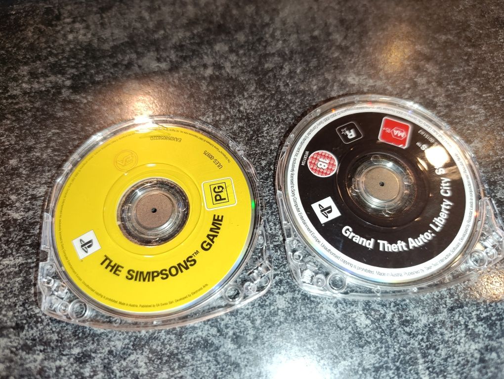 Dwie gry na PSP GTA Liberty City + The Simpsons Game