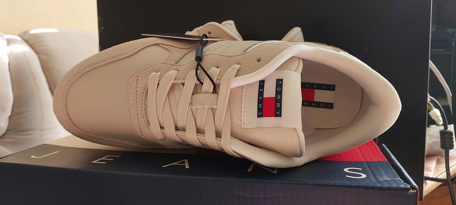 Жіночі кросівки Tommy Jeans