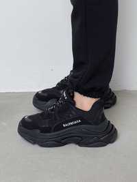 Жіночі кросівки Balenciaga Triple S чорний  Bl011 ЗНИЖКА