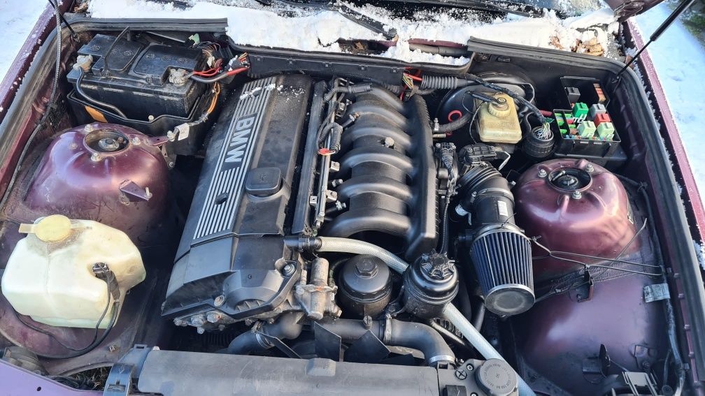 E36 sedan drift zimowy wojownik