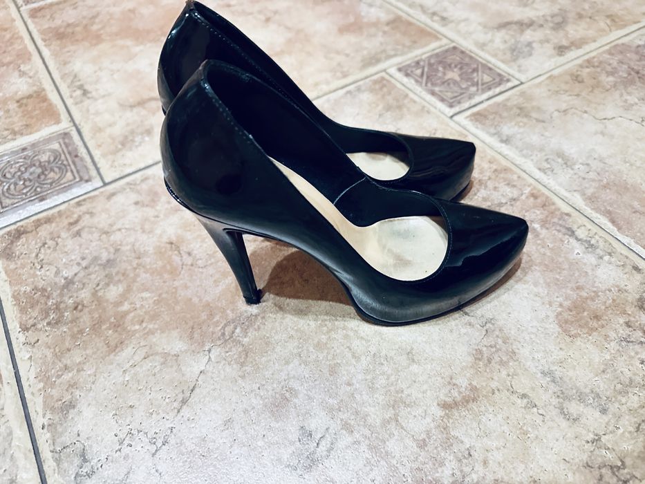 Туфлі фірма kazar