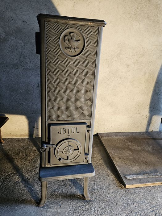 Piec Jotul, Jøtul 606 piec z Norwegii