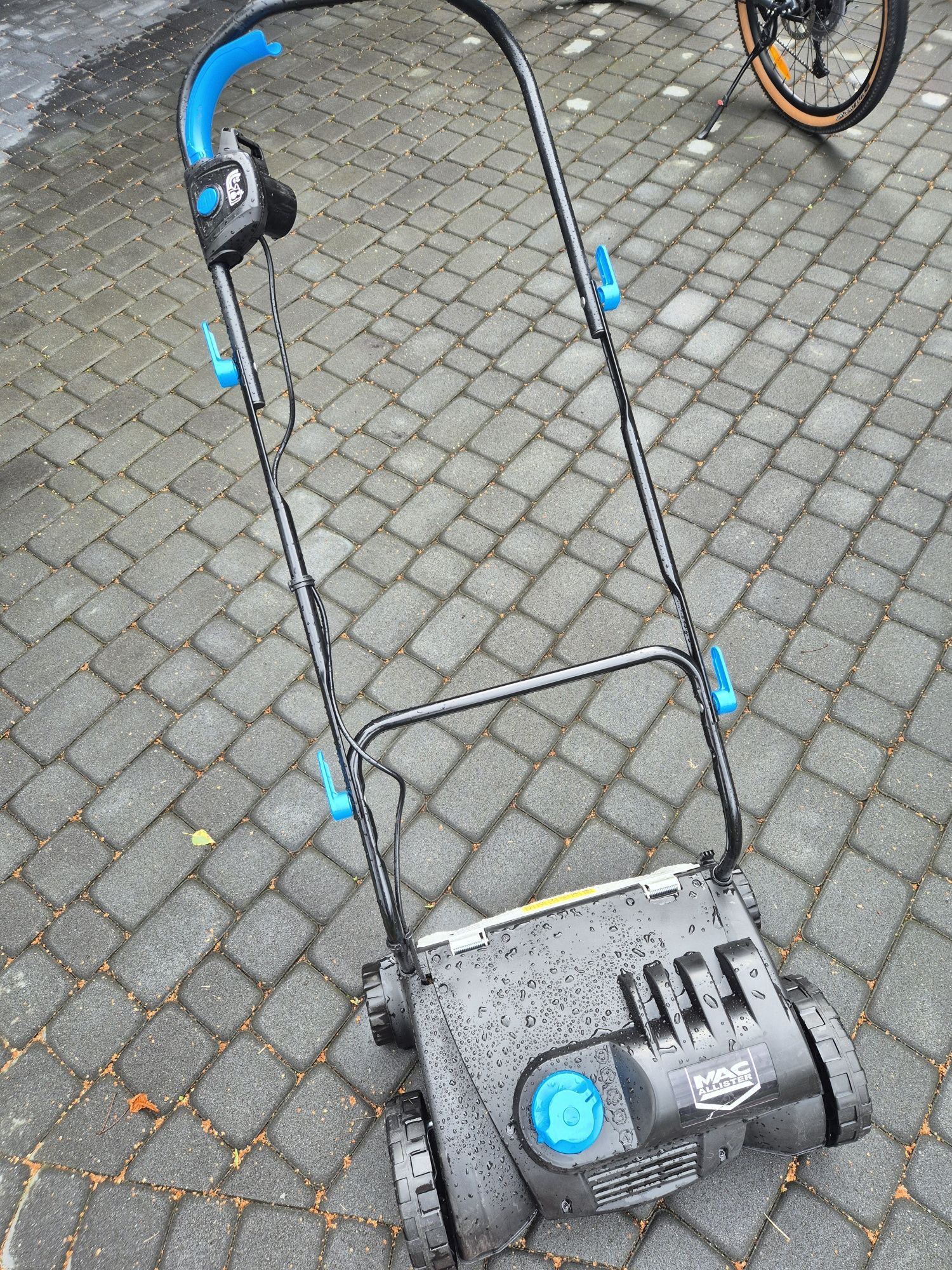 Aerator wertykulator 2 w 1 MacAllister 1800 W