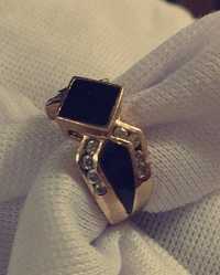 Piękny sygnetówy złoty pierścionek z agatem