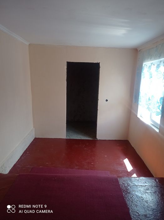 Продам будинок та 40 соток землі по ціні секції в гуртожитку