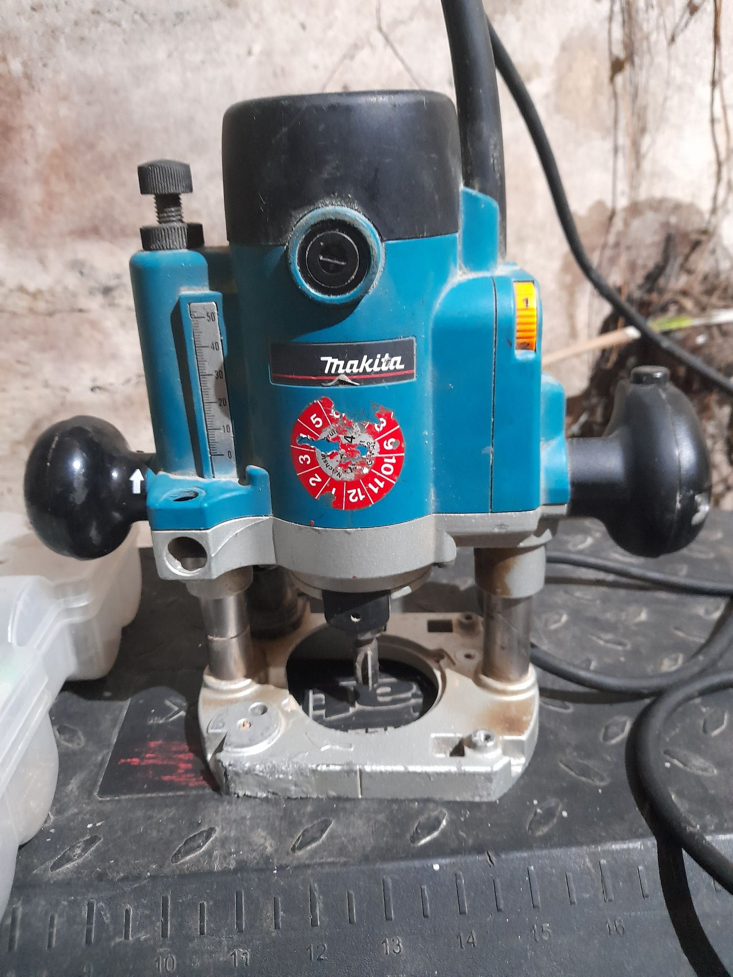 Makita RP1110C Frezarka górnowrzecionowa