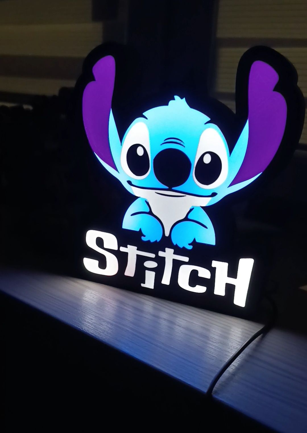 Lampa LED Stitch