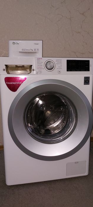 Пральна машина LG F2V5HS1W