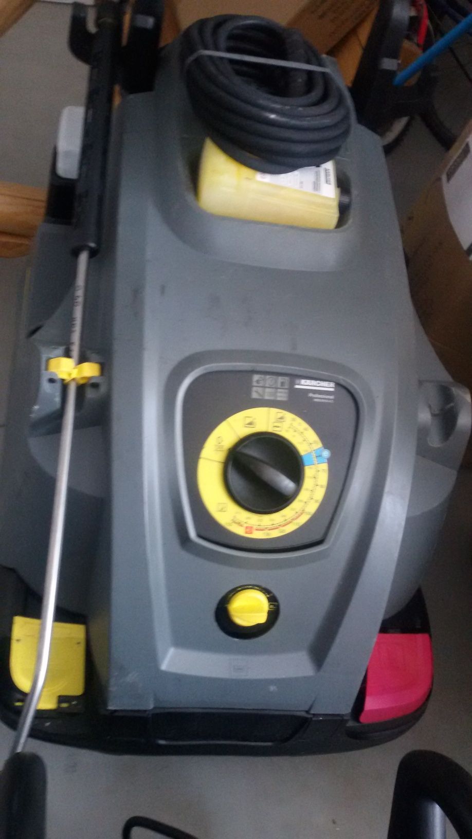 Karcher HDS 8/18 posiadamy inne urządzenia myjące