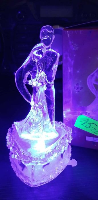 Figurka świecąca zakochanych ;)