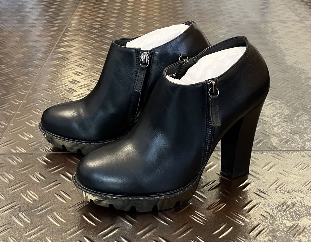 Bibi Lou ankle boots, botki rozmiar 40