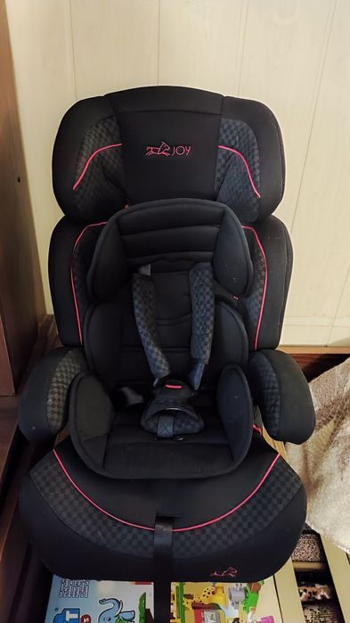 Меблі,комод дитячий зі столиком