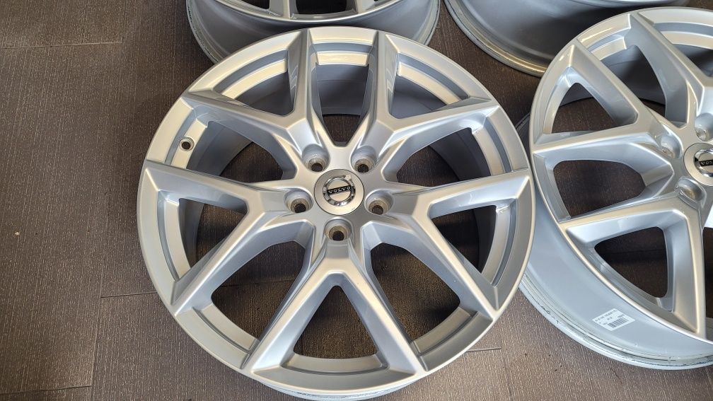 Felgi aluminiowe Oryginalne Volvo 18" 5x108