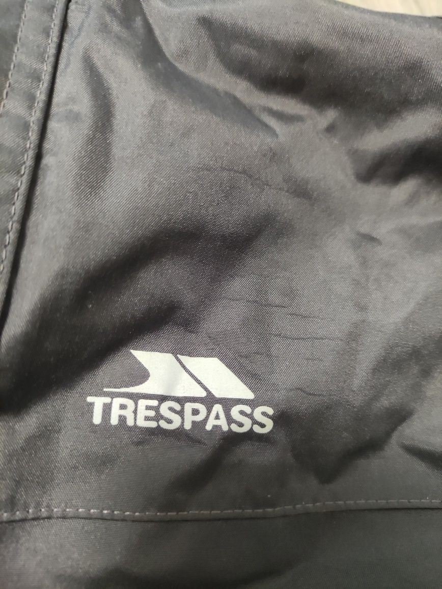 Куртка Trespass.