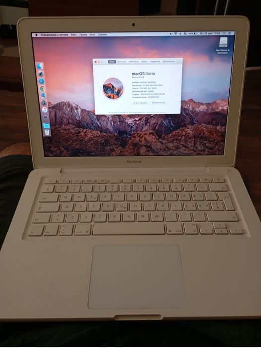 Apple MacBook Pro (13-inch)
Macbook працює відмінно, дуже