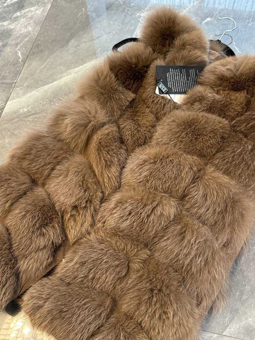 продам жилетку натуральну artick mink