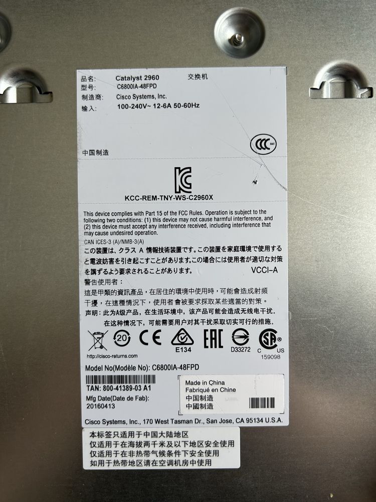 Switch Cisco Catalyst 2960 C6800IA-48FPD – 48x Gigabit PoE+