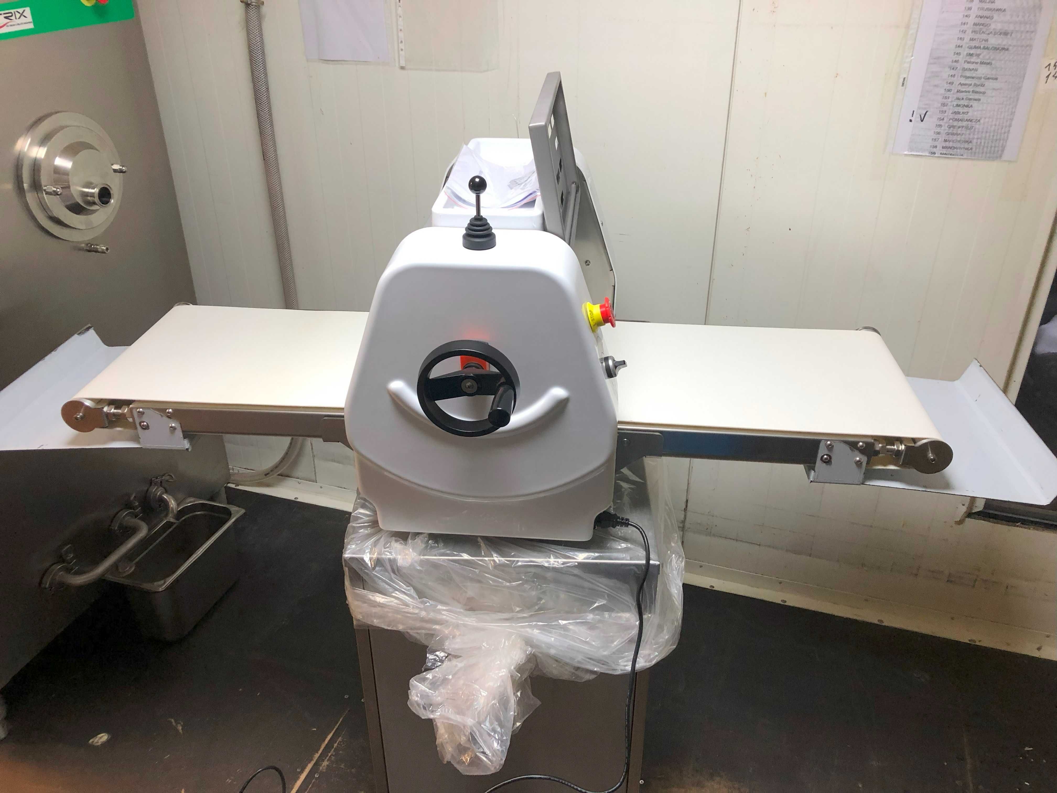 wałkowarka /wałkownica do ciasta CXL380T/nablatowa