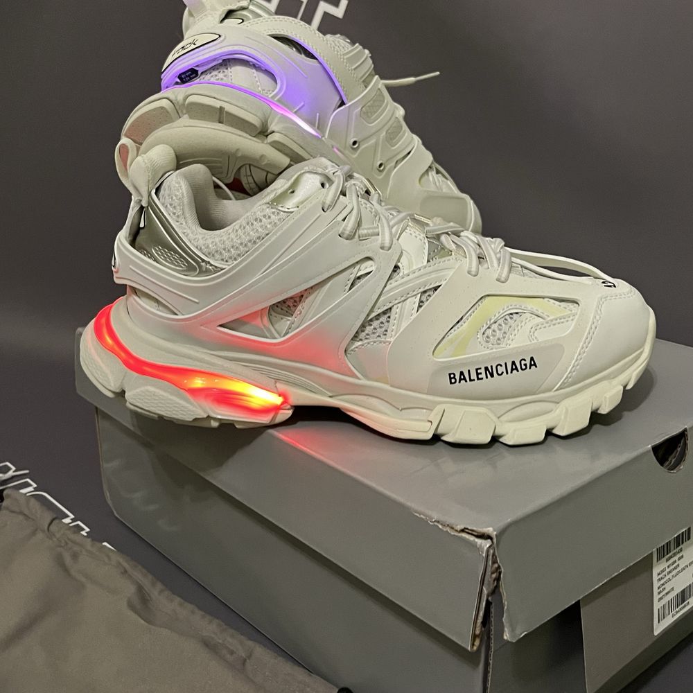 Кроссовки Balenciaga Track Led  Траки