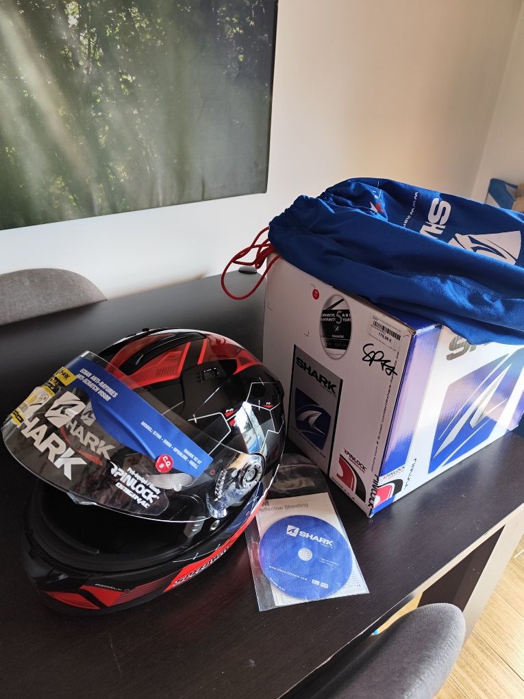 Capacete shark novo , tamanho S