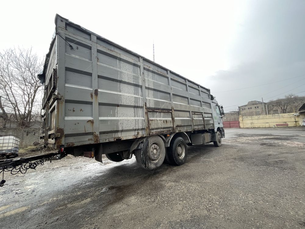 Продам грузовой Actros 2535