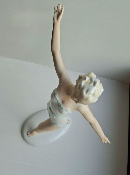 Unterweissbach Schaubach Kunst o wysokości całkowitej 30 cm.