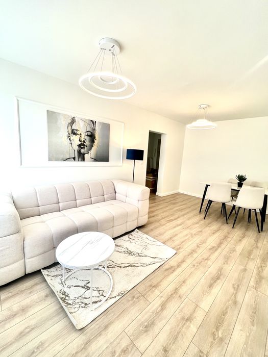 M4 po remoncie w centrum miasta z parkingiem. Bezpośrednio.