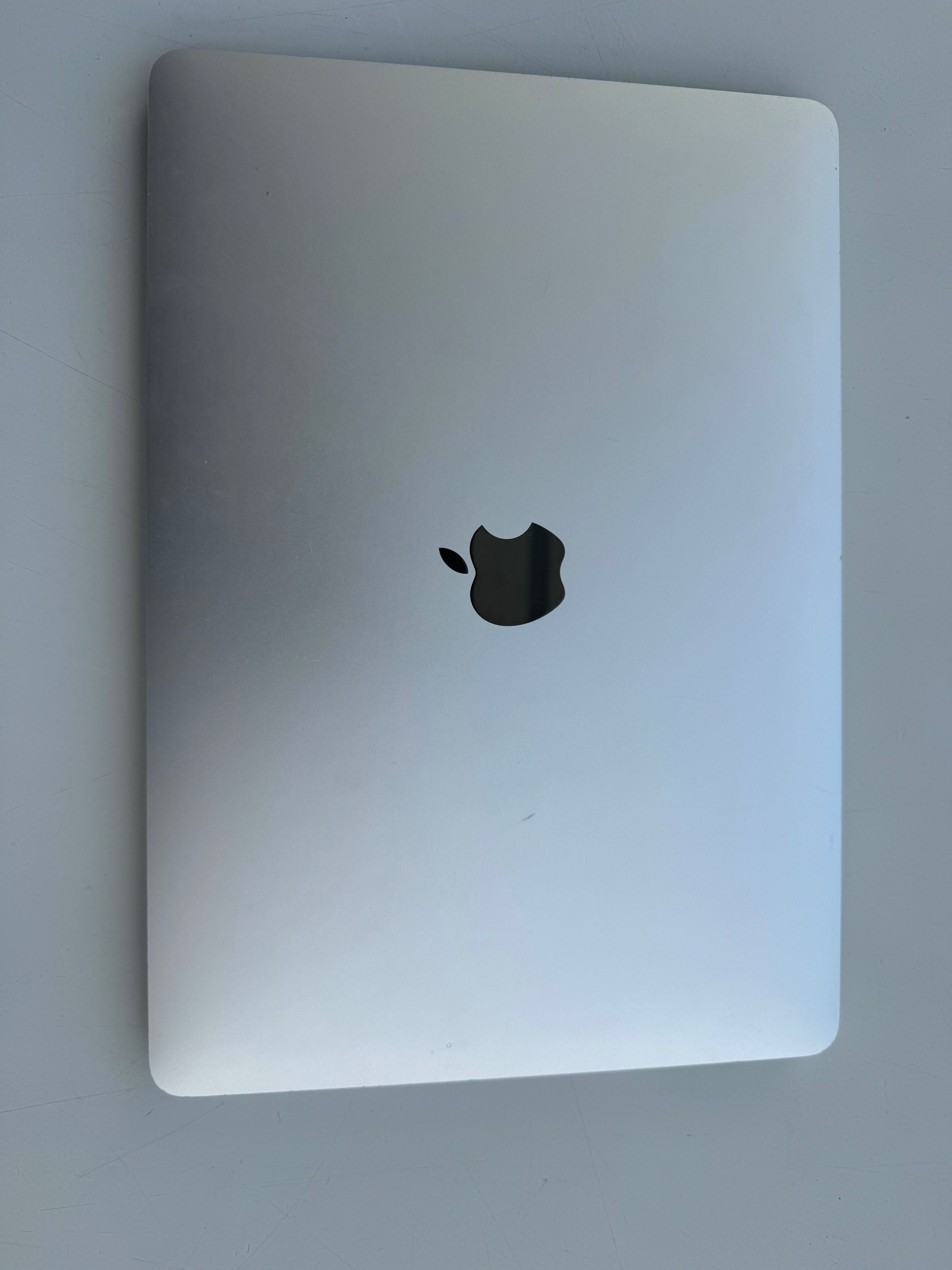 Apple Macbook pro 13