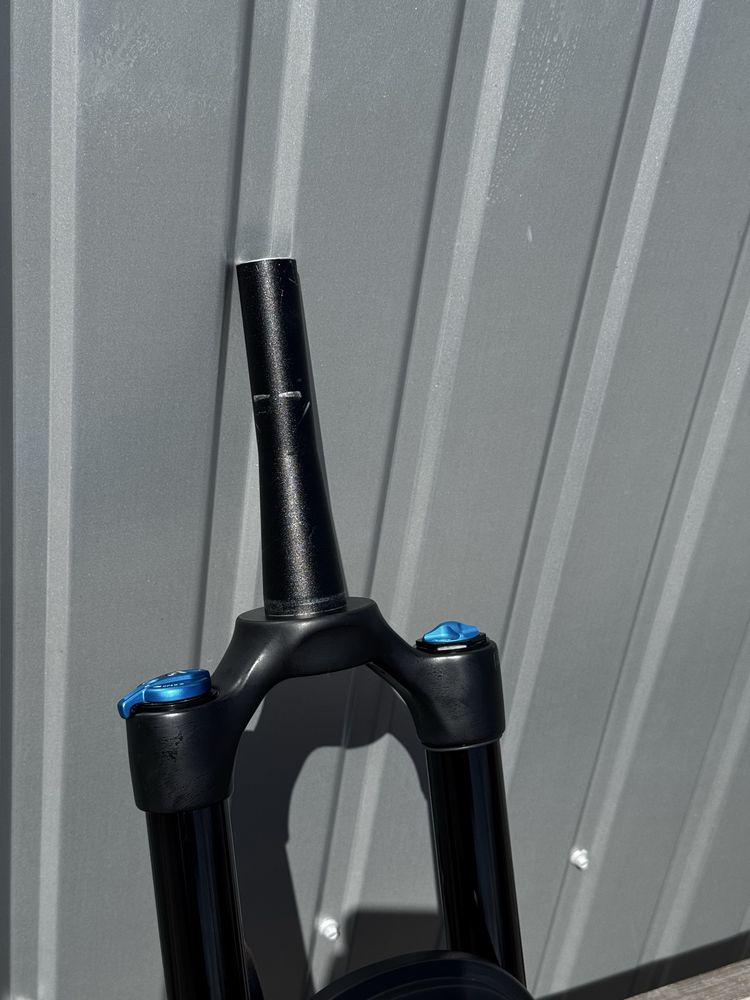 Як нова вилка Fox 2023 PERFORMANCE E-OPTIMIZED 38 29 160mm