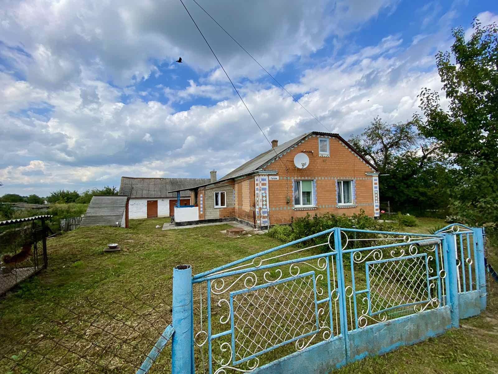 Продам будинок  с.Лішня Гоголя 29