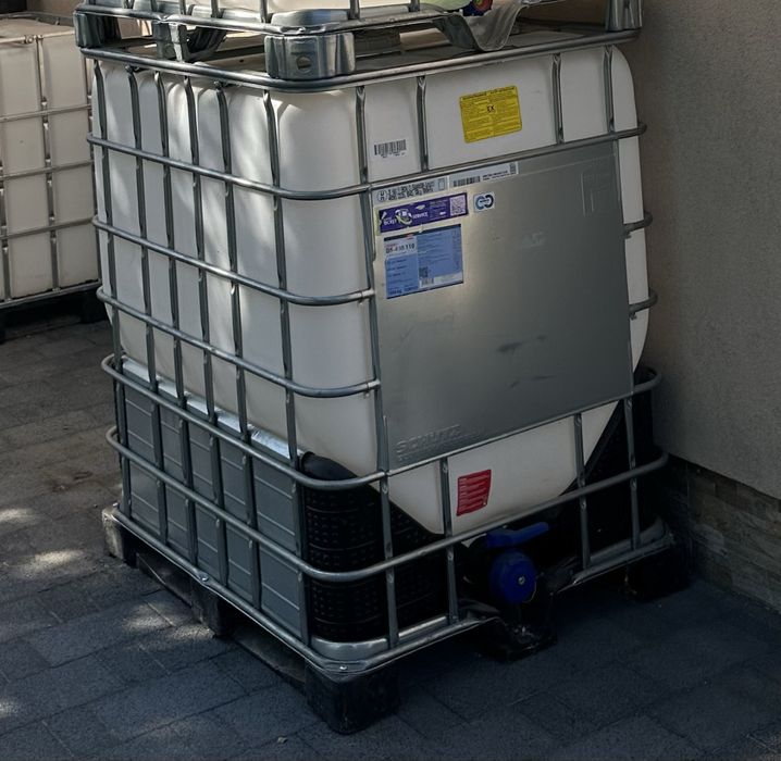 zbiornik mauzer 1000l  z skośnym dnem,bezresztkowege opróż.