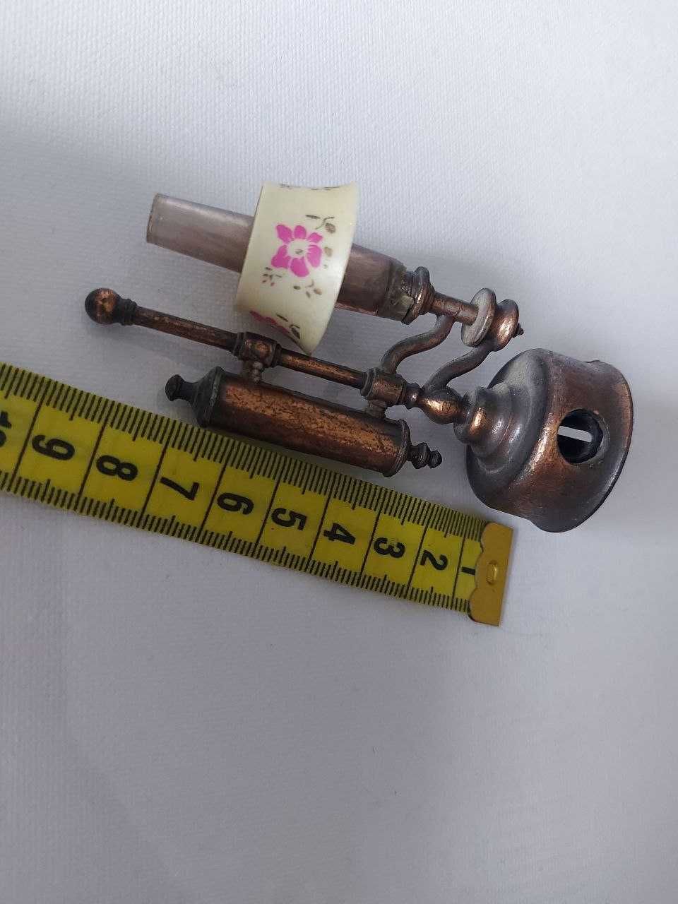 Вінтажна точилка для олівців. Мініатюрна масляна лампа латунь 9 см