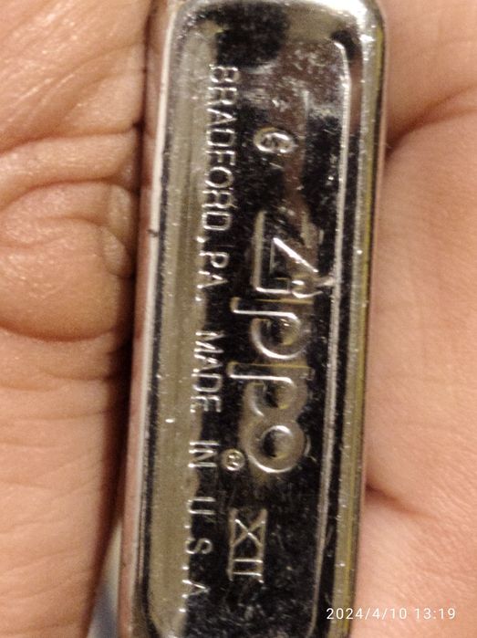 Isqueiros de coleção Zippo e outros