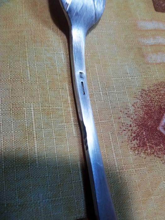 Вилка великана старовинна мельхиор.