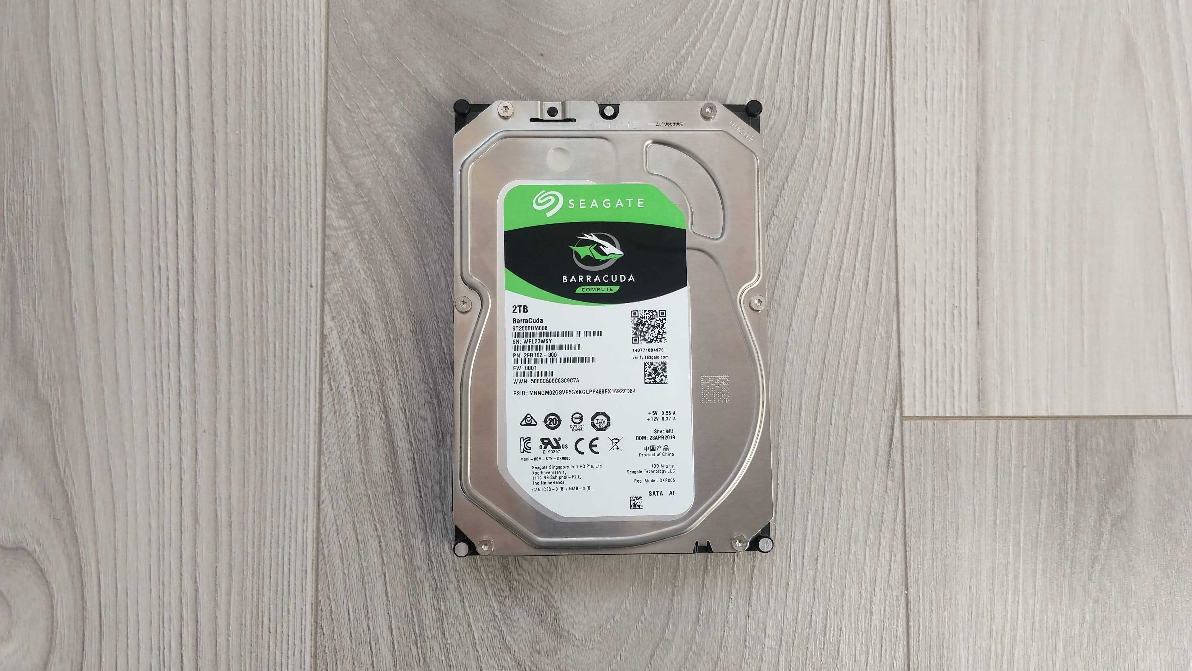 Seagate BarraCuda 3,5" ST2000DM008 2TB (відео з  Crystal Info/Mark)