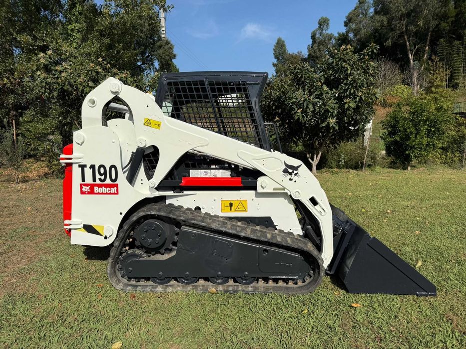 Mini Pá Bobcat T190