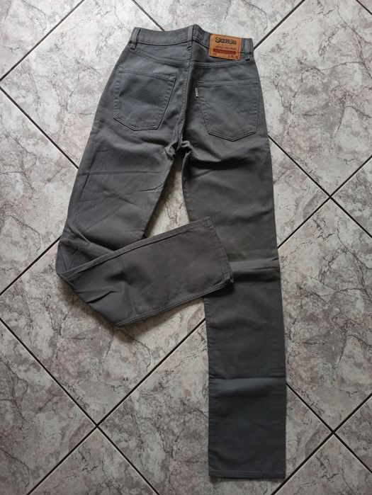 - Jeansy klasyczne prążkowane damskie, stres jeans.