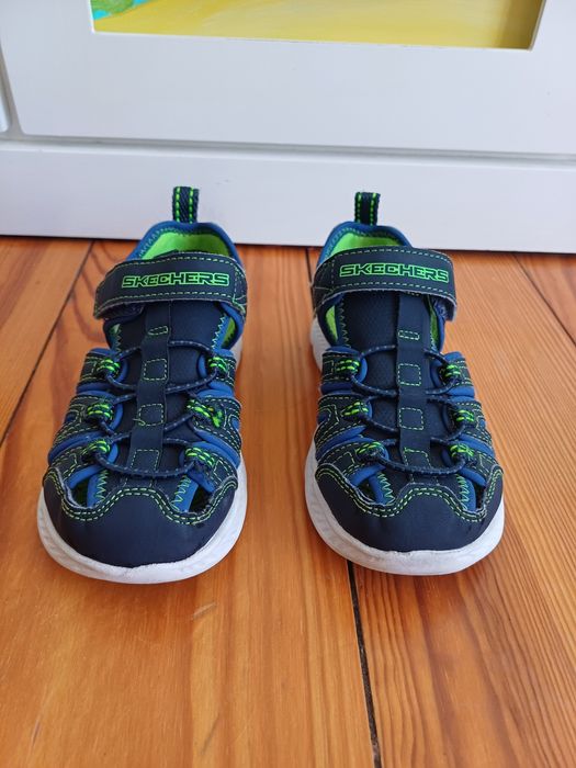 Sandálias desportivas da Skechers, tamanho 28