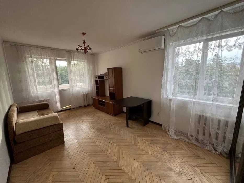 Пропозиція оренди 2 кім квартири по вул. Пасічна (Ботанічний Сад)