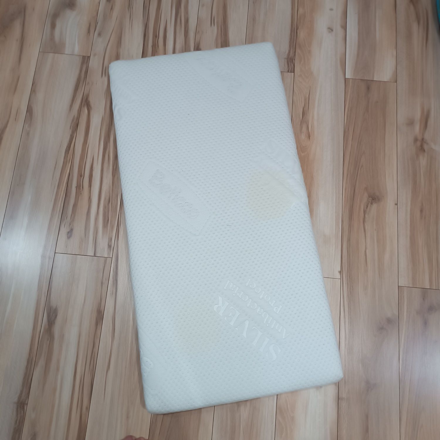 Materac dziecięcy 60x120 stan dobry