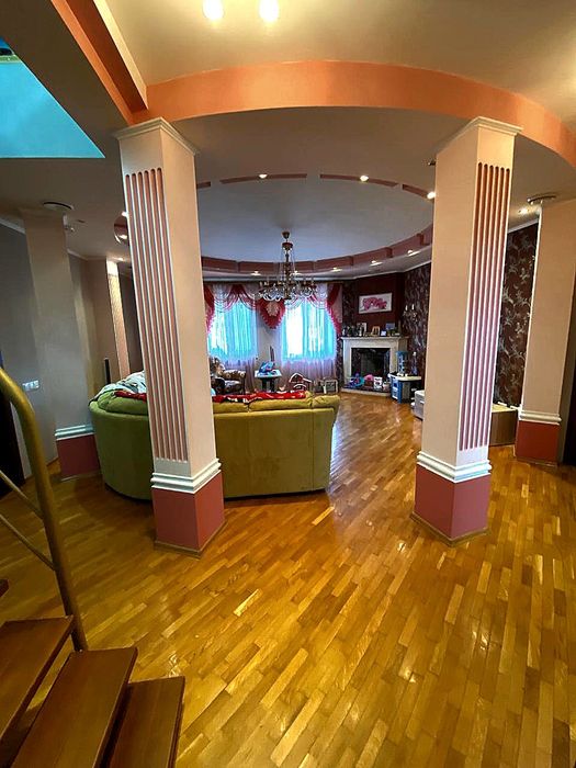 Екс. Продаж 6 кімн.,двух рівневої квартири в Центрі, у новобудові