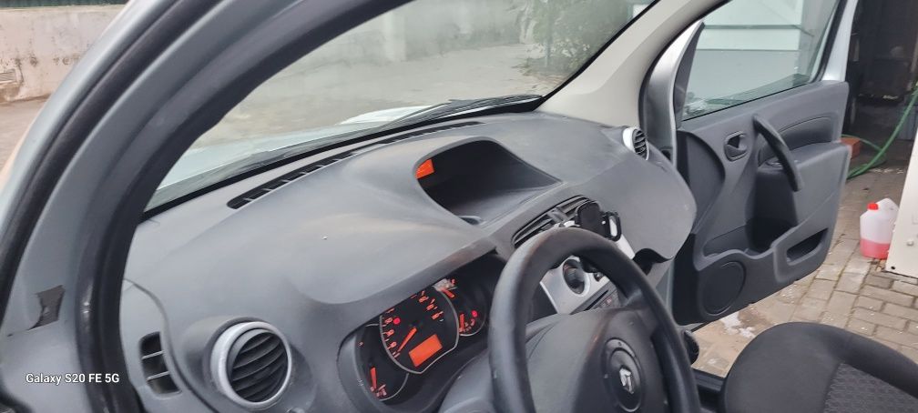 Renaul kangoo 5 lugares