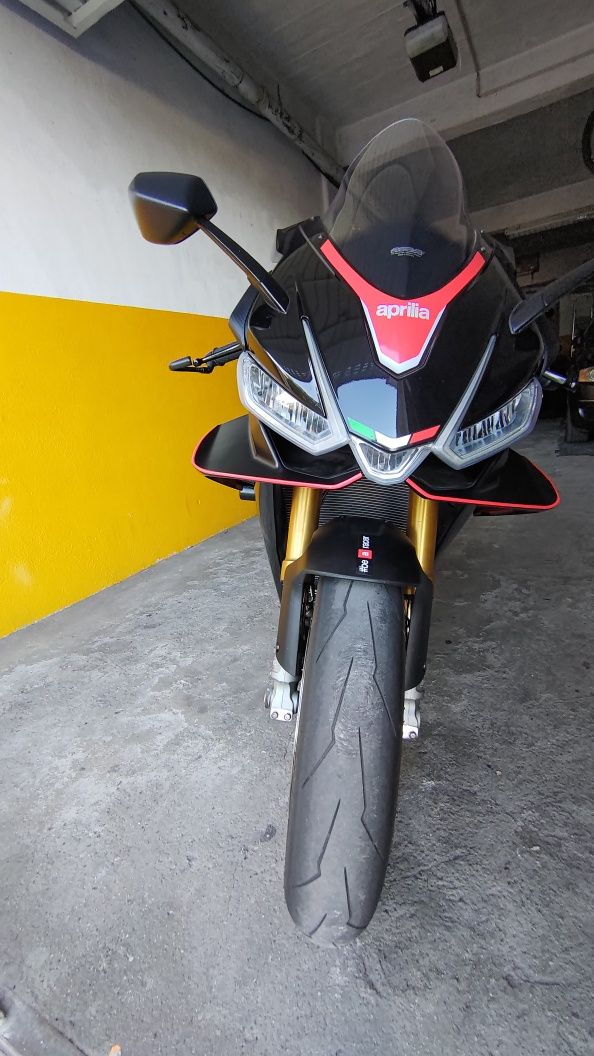 Aprilia RSV4 1100 Factory 2021 c/extras