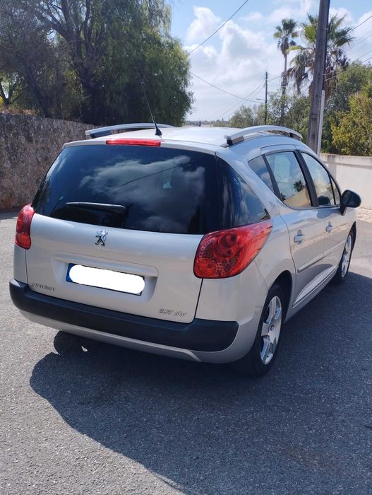 Peugeot 207 sw 2011
