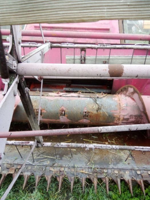 Продам Комбайн Нива